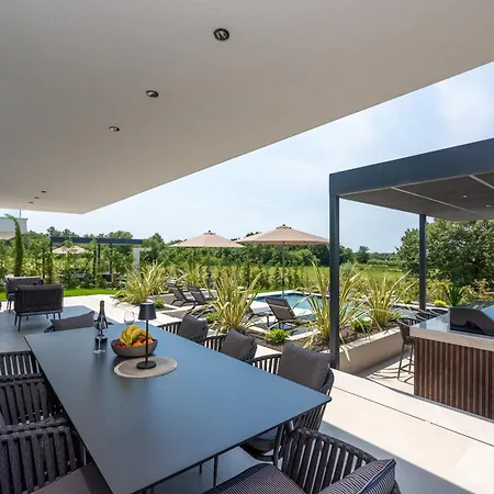 Villas Parenzo Porec Exterior photo