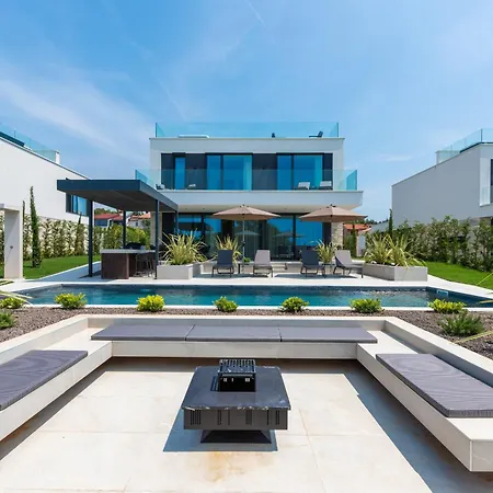 Villas Parenzo Porec Exterior photo