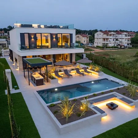 Villas Parenzo Porec Exterior photo